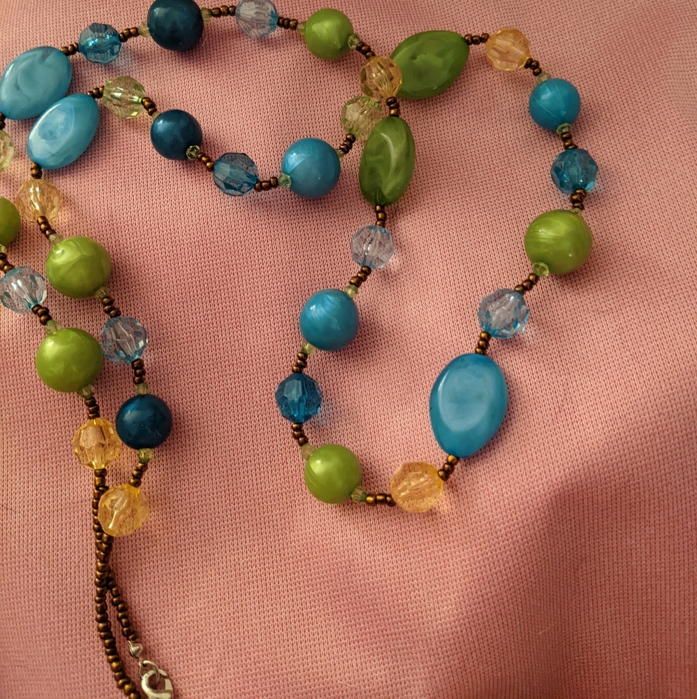 Multi Color and Shapes Bead Necklace - Picture 2 of 4